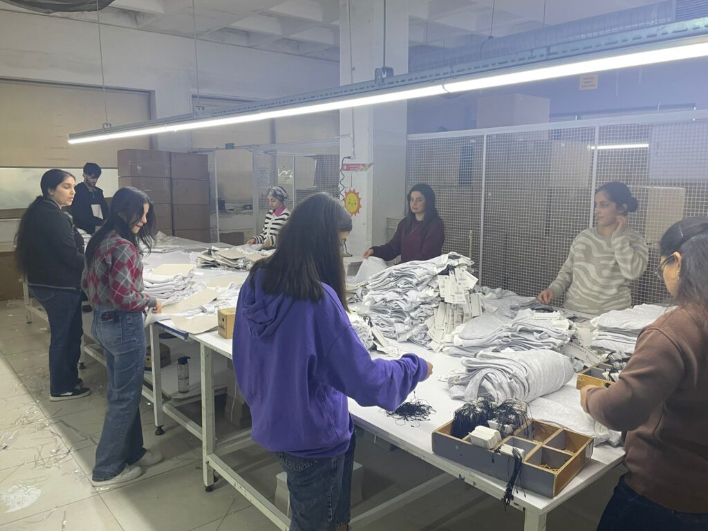 oversize t-shirt manufacturing production line in Turkey

