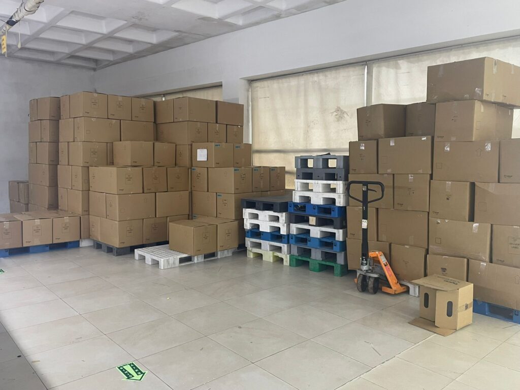 bulk clothing packaging and warehouse in Turkey
